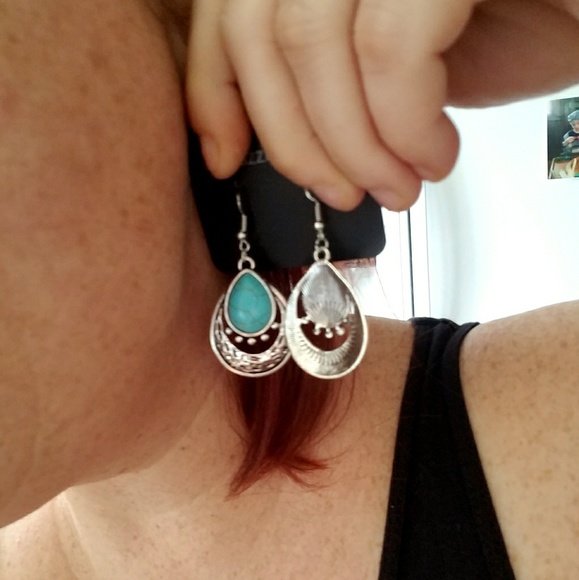 Turquoise - Picture 2 of 2